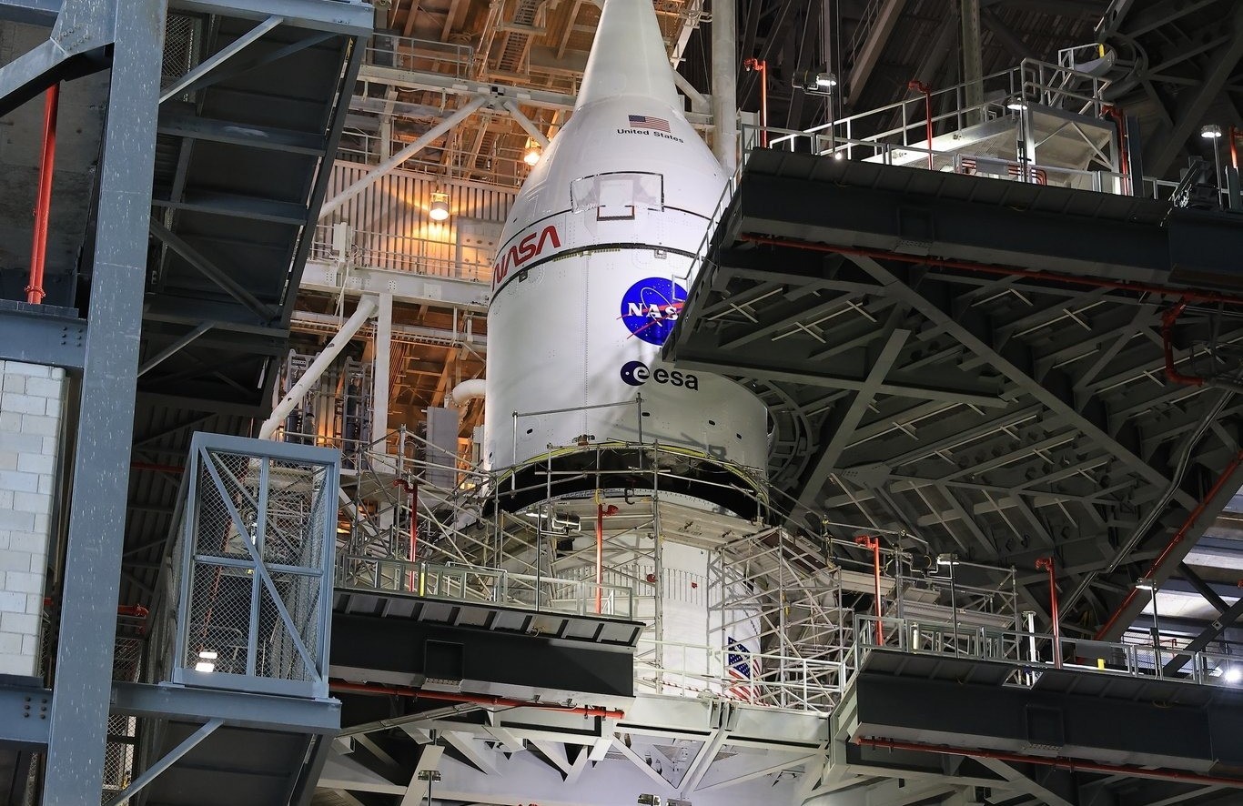 NASA unisce Orion e SLS: il razzo Artemis 2 è pronto per la missione ...