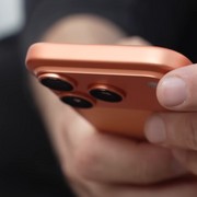 Mac e iPhone lavorano insieme sullAI: in un test prestazioni su fino al 44%