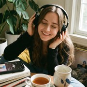 Spotify cresce ancora: 300 milioni di clienti Premium e ricavi in aumento