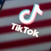 Gli USA riaprono a TikTok: può tornare sui dispositivi federali