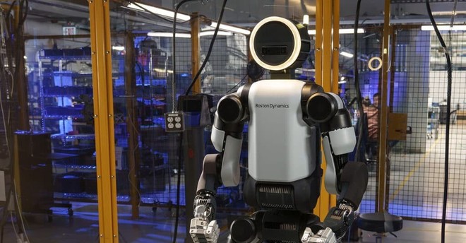 Le fabbriche Hyundai si popolano di robot: arriva l'esercito Atlas