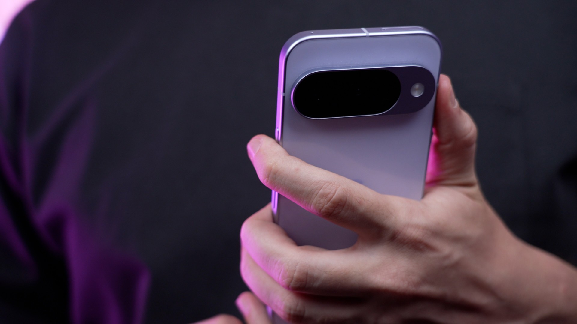 Pixel 11 sarà così? Il leak di una cover anticipa il possibile design