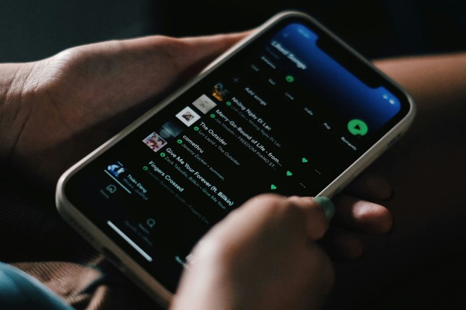 Anteprima: Spotify, dopo ben 16 anni arrivano le cartelle di playlist anche su mobile