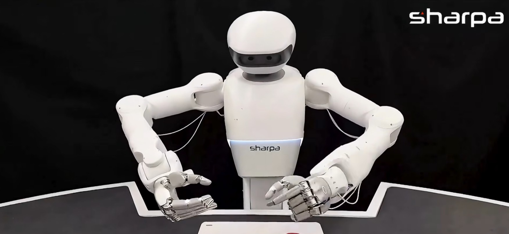 Robot Sharpa esegue compiti complessi, sbuccia anche una mela | Video