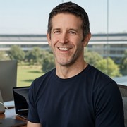 John Ternus, il primo messaggio da CEO di Apple parla di "un lancio fenomenale"