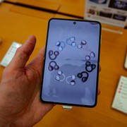 Huawei, il prossimo smartphone ha un design a passaporto ma non è pieghevole