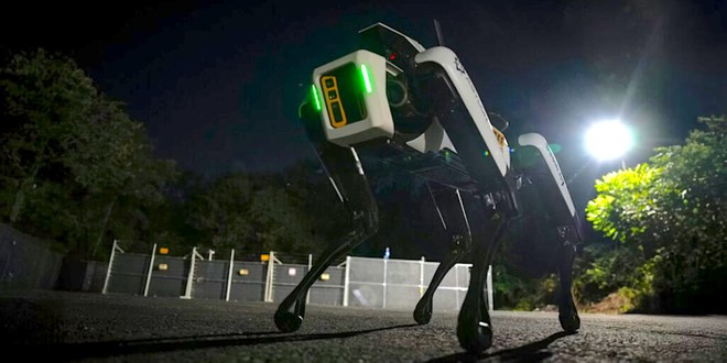 Ronde notturne? I cani robot di Boston Dynamics sorvegliano h24