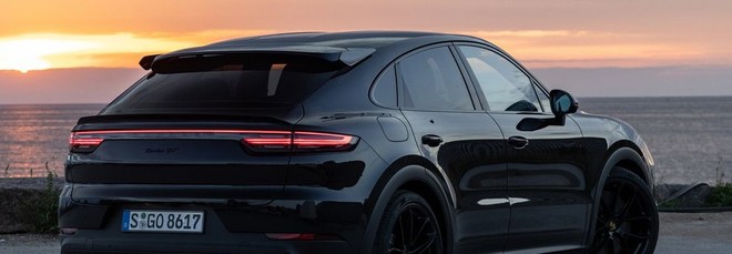 The Rock fermato a Los Angeles perché la sua Porsche è illegale
