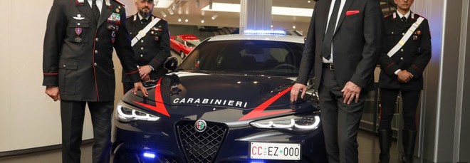 Carabinieri e Alfa Romeo, 75 anni insieme con un libro e un logo celebrativo