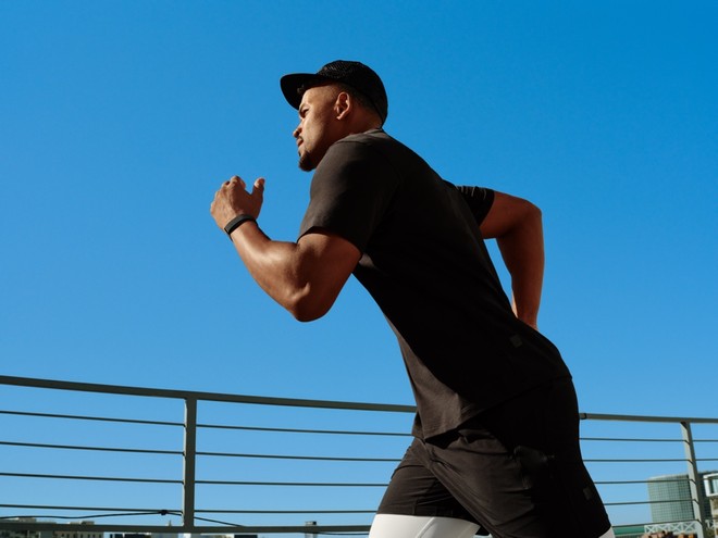 Fitbit Air in anticipo, app Google in ritardo: l'esperienza paradossale di un cliente