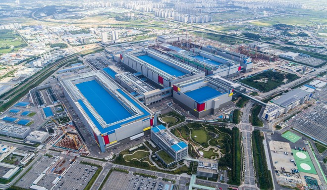 Copertina: Crisi dei chip, Samsung alle prese anche con le proteste dei lavoratori