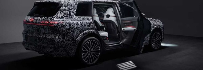 Nuova Audi Q9, primo assaggio degli interni hi-tech