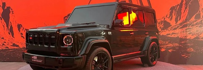 BAIC B81, il gigante cinese "clone" della Classe G (a un quarto del prezzo)