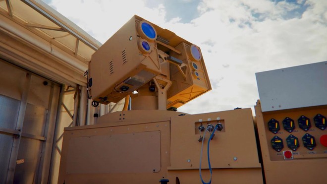 Il Pentagono testa Locust: il laser che abbatte droni in aree sensibili