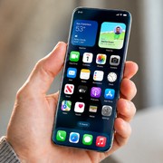 iPhone 20 con schermo curvo e tutto vetro si farà o no? Il punto sugli ultimi ru
