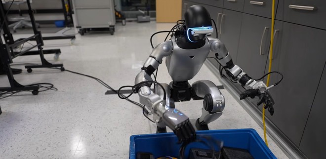 Anteprima: Svolta CMU: robot umanoidi manipolano oggetti fragili senza romperli