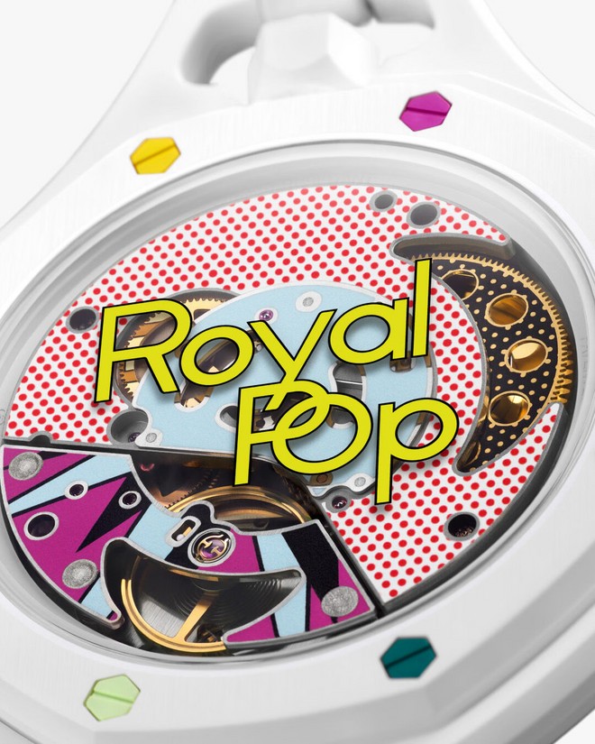 Swatch Royal Pop: follia per il nuovo orologio, risse e polemiche sul reselling