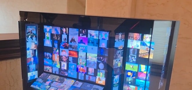 13 display ausiliari, 15.000 GIF in loop: un PC gaming estremamente anticonvenzionale