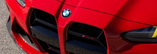 BMW M3 CS col cambio manuale: il canto del cigno si celebra in America