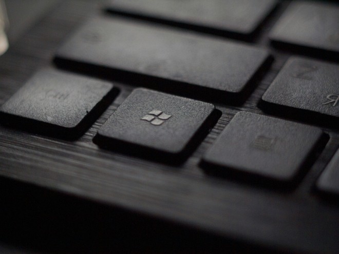 Nostalgia dell'interfaccia di Windows 7? Classic 7 porta Aero su Windows 10