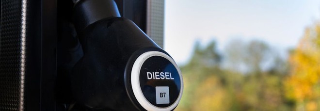 Proroga del taglio delle accise fino al 6 giugno, ma il diesel torna a rincarare