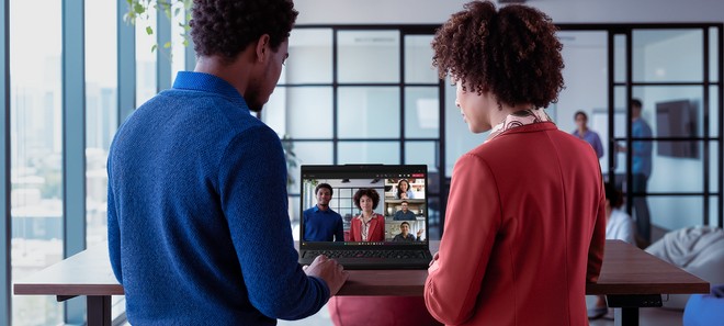 Lenovo aggiorna la gamma ThinkPad con AI, 5G e componenti rimovibili