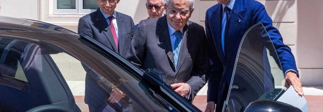 Ferrari Luce, presentata a Mattarella la prima elettrica di Maranello