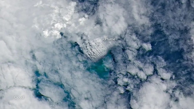 Mistero nell'oceano: vulcano sottomarino erutta ma gli scienziati non sanno dove sia