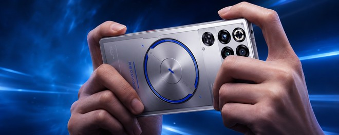 REDMAGIC 11S Pro arriva in Italia: ventola, liquido visibile e batteria da 7.500 mAh