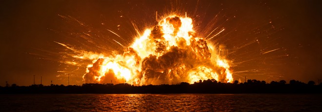 Fiamme a Cape Canaveral: il New Glenn di Jeff Bezos esplode sulla rampa | Video