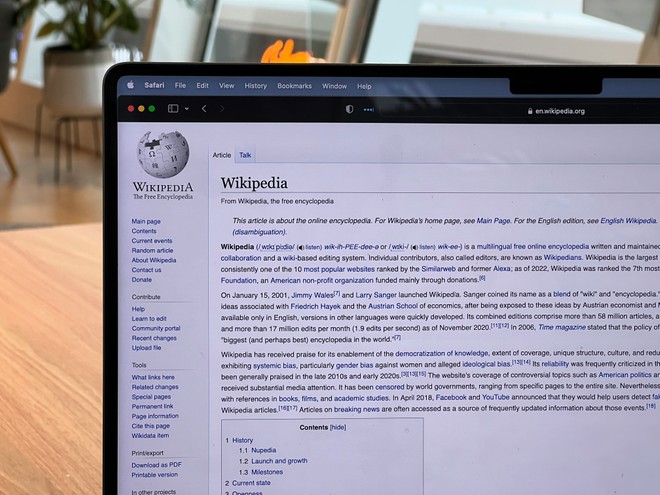 Anteprima: Wikipedia, 700 editor minacciano sciopero: ripercussioni su AI e Internet tutta