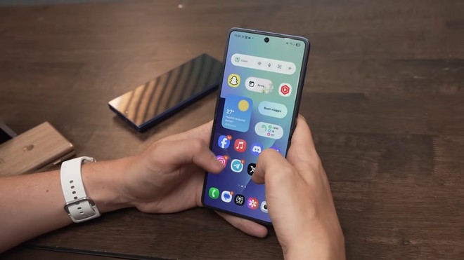 Anteprima: Samsung Galaxy Z Flip 8 e Watch 9 avvistati presso la FCC: il lancio si avvicina