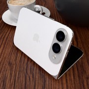 iPhone Ultra, due immagini anticipano i colori scelti da Apple per il suo pieghe