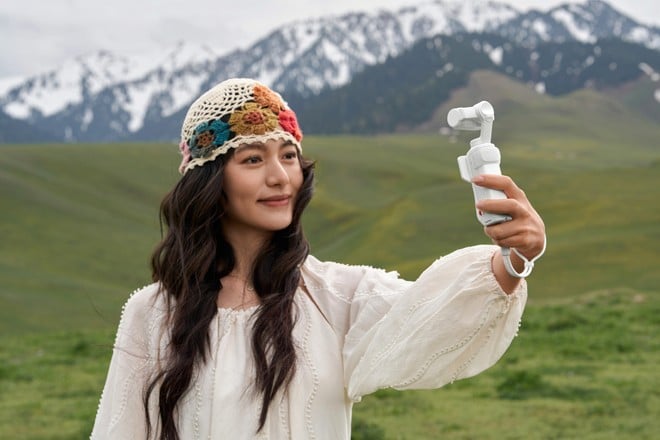 Anteprima: Insta360 Luna Ultra: la nuova gimbal camera con ottiche Leica debutta a 729 euro