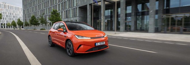 Anteprima: BYD Dolphin G DM-i EU: l'utilitaria ibrida plug-in da 1.000 km - Video