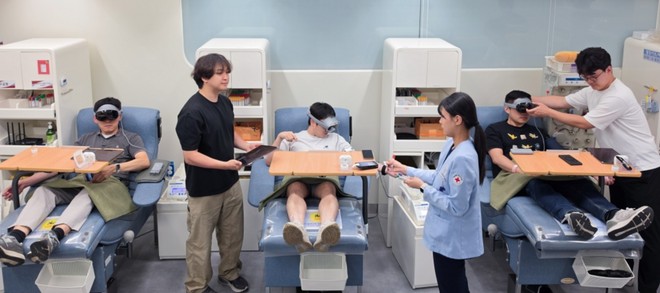 Copertina: Samsung Galaxy XR rende piacevole anche donare il sangue