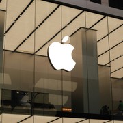 Apple, ricavi sopra le attese nel Q3 ma il titolo crolla in borsa: ecco perché