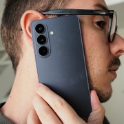 Samsung Galaxy S26, ora costa 579?: è lui lo smartphone compatto da scegliere
