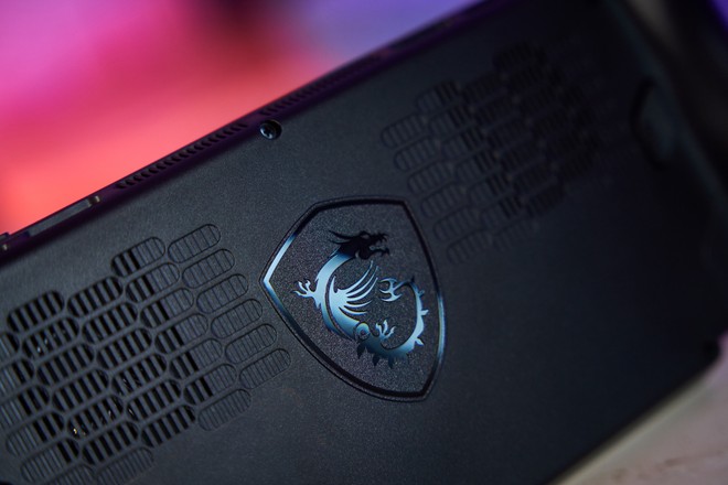 Copertina: MSI Claw 8 Ex AI+ arriva in Italia: preordini aperti, prezzi proibitivi