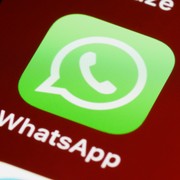 WhatsApp, nuovi temi in arrivo su iPhone con sfondi animati per le chat