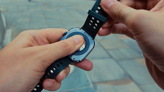 Anteprima: Galaxy Watch, attenti all'aggiornamento che potrebbe bloccarlo