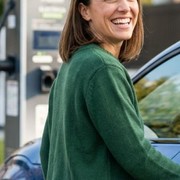 Chi sale su un'elettrica non torna indietro: nel 2026 è record di gradiment