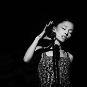 Ariana Grande passa al contrattacco: caccia agli hacker che diffondono le sue ca