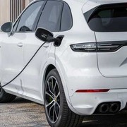 Ibride plug-in, l'inganno dei consumi reali: fino al 300% più alti del dich
