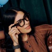 Meta trasforma i Ray-Ban Display: ora basta un dito per scrivere ovunque