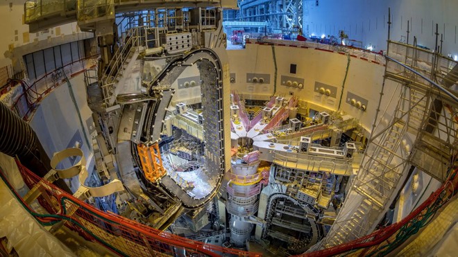 Anteprima: ITER installa il sesto modulo del tokamak e anticipa il cronoprogramma