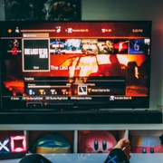 Sony abbandona i giochi su disco: anche Anonymous contro la decisione