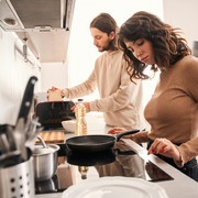 Bolletta salata: a luglio il record dell'anno per i prezzi di luce e gas