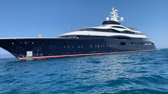Anteprima: Zuckerberg nella bufera: il superyacht da 300 milioni ignora un SOS