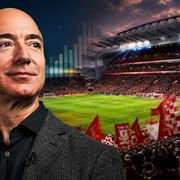 Jeff Bezos punta al Liverpool: perché i miliardari vogliono il calcio inglese